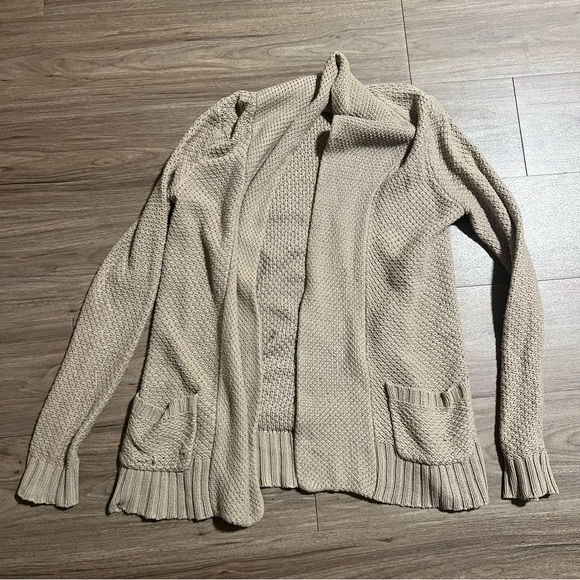☀️2/$22☀️ Old Navy Taupe Cardigan - Picture 5 of 5
